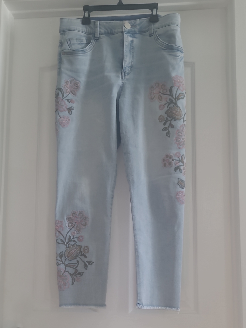 Democracy Light Blue Embroidered Women's Jeans - Floral Accent
